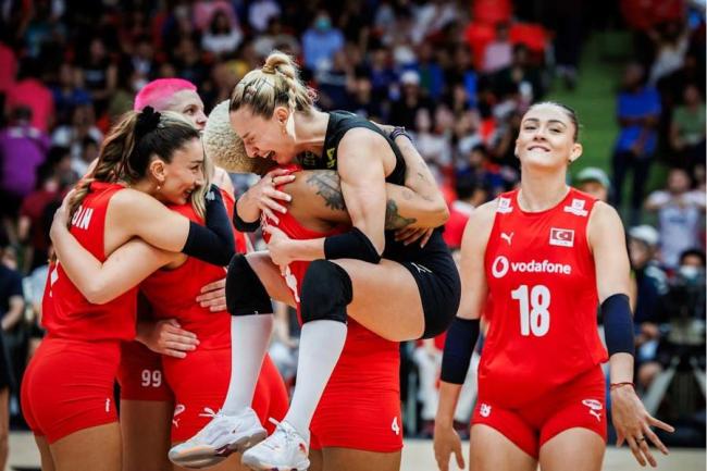 女排世锦赛：意大利土耳其会师决赛 稳定输出与板凳深度决定胜负