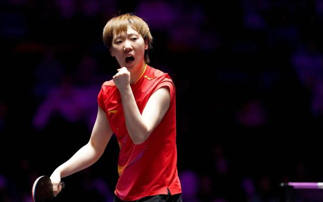 王曼昱12比10朱雨玲 逆转取胜晋级半决赛