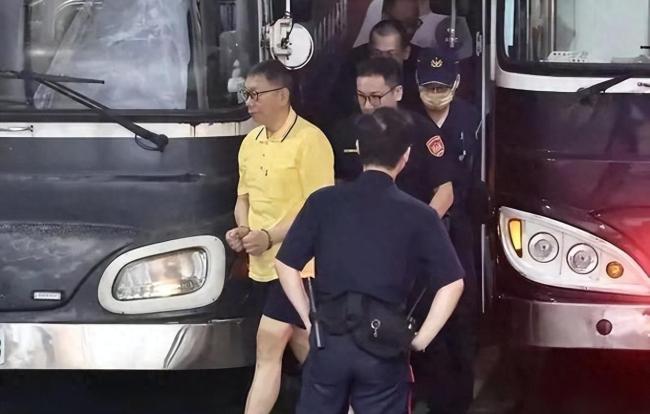 吴子嘉谈柯文哲交保被撤销 高院发回重审引发关注
