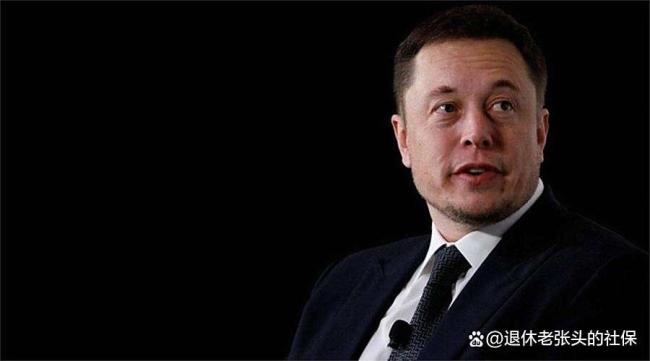 美国国会刚通过8000多亿军费预算，马斯克为何大骂政府要完了？