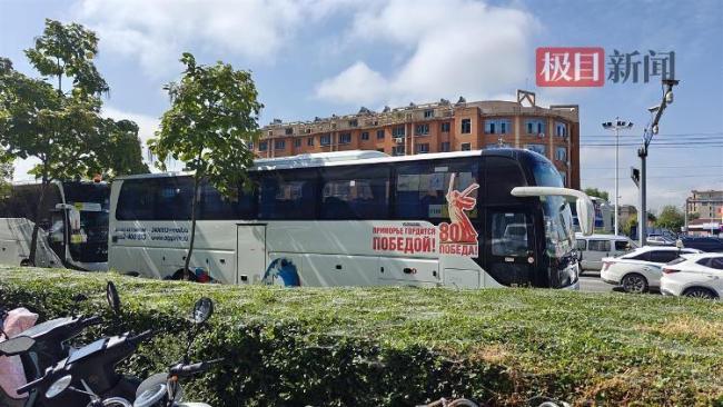 实探中俄互免签证前的边境小城 俄罗斯游客络绎不绝