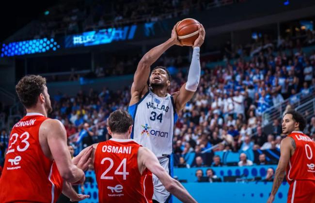 打爆字母哥的土耳其妖星 NBA最稀缺的空间型内线 限制字母哥的秘诀