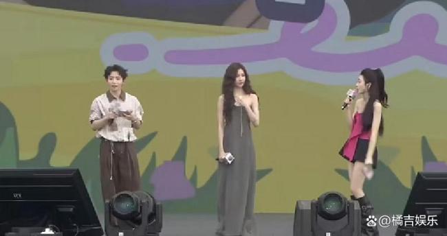 宋妍霏回应提了24次裙子 礼服设计缺陷引热议