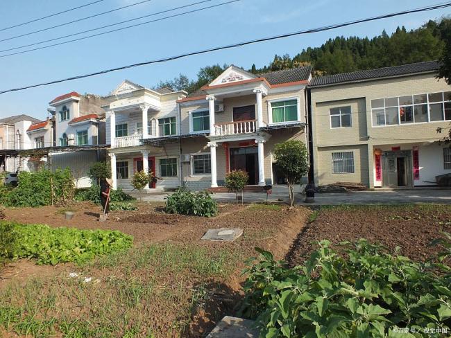 为什么越来越多的人选择回农村建房