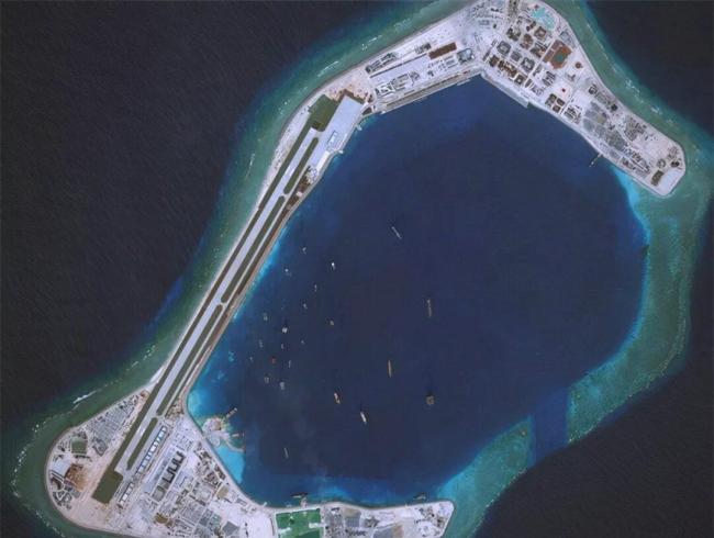 专家：黄岩岛是南海战略要塞 地理位置独特资源丰富