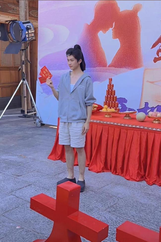 岳雨婷回应演短剧版紫萱被骂 新老对比引热议
