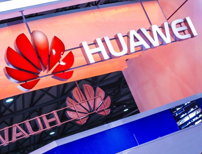 華為萬卡集群挑戰(zhàn)英偉達(dá)勝算幾何 中國AI算力逆襲之路