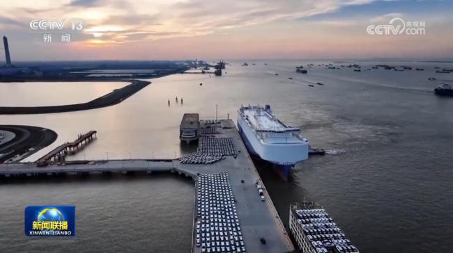 【新思想引领新征程·非凡“十四五”】从跟跑到领跑 中国新能源汽车迈上新台阶