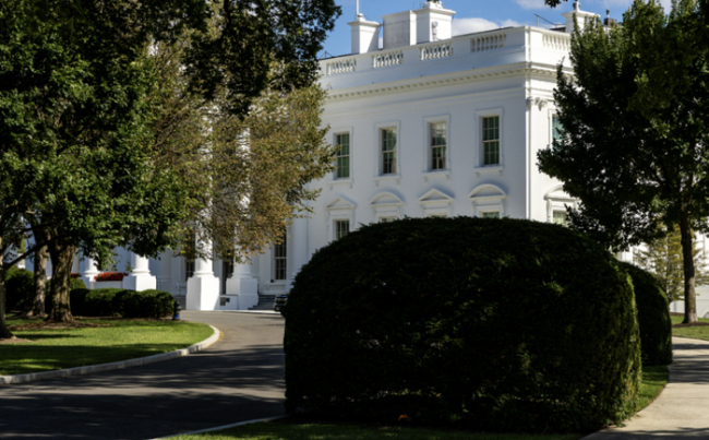 如何看待特朗普出售美国居留权 脑洞大开难补财政黑洞