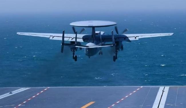 歼-35等完成在福建舰上弹射起飞 海空战力新篇章