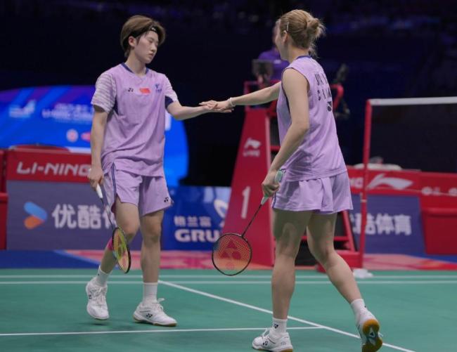 超燃3-11大逆转！贾一凡/张殊贤2-1世界第6，破不胜魔咒成就2连冠 主场夺冠创辉煌