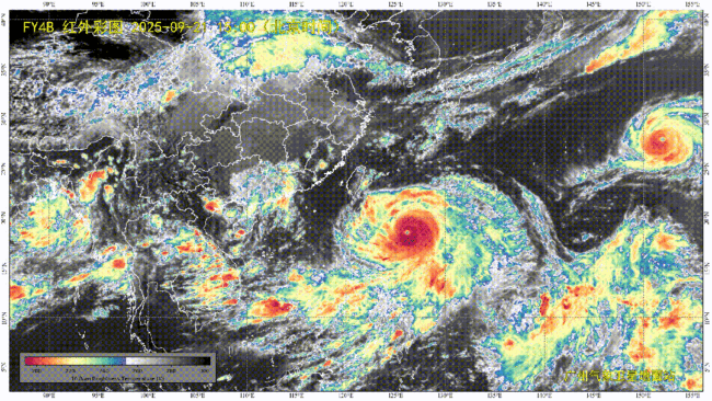 “风王”桦加沙直径比广东省还大 多地启动“五停”措施