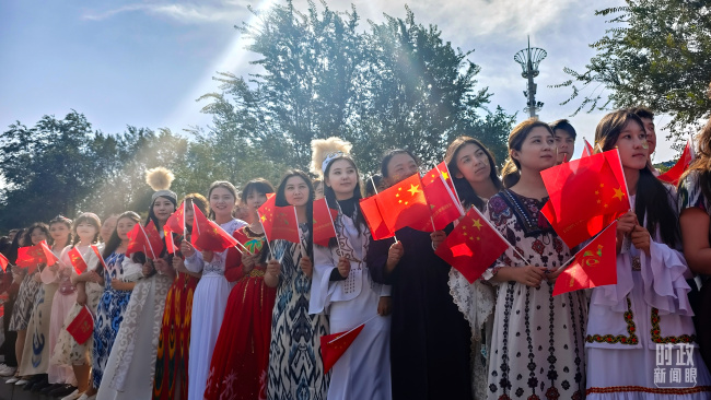 時政新聞眼丨歷史性的新疆之行開啟,傳遞哪些重要信息