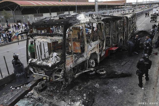 超10万民众涌上街头 菲政局要变天吗 腐败丑闻引爆抗议