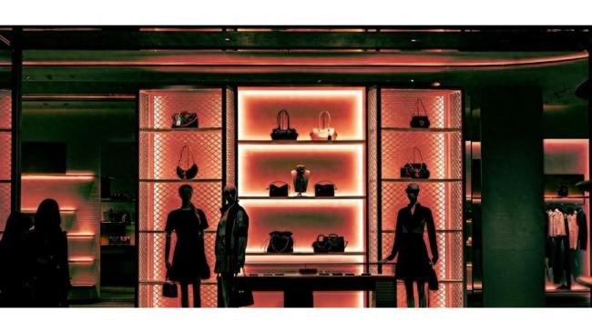 法国内因富人税爆发争论 财富再分配引热议