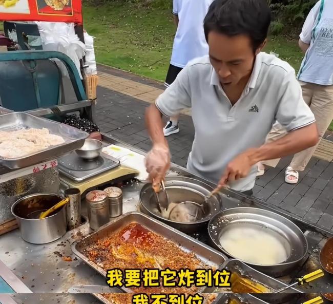 鸡排哥发声感谢网友关心 真诚服务温暖人心
