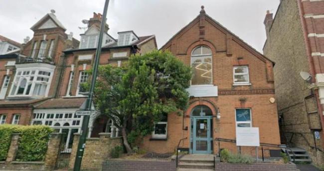 英托儿所员工虐待21名幼童被判8年 残忍行为震惊社会
