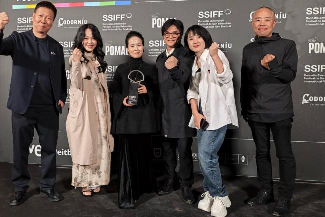 赵箫泓斩获圣塞影后：素人首秀拿下最佳主角🎭️，中国影人闪耀全球影展 传奇首演感动世界