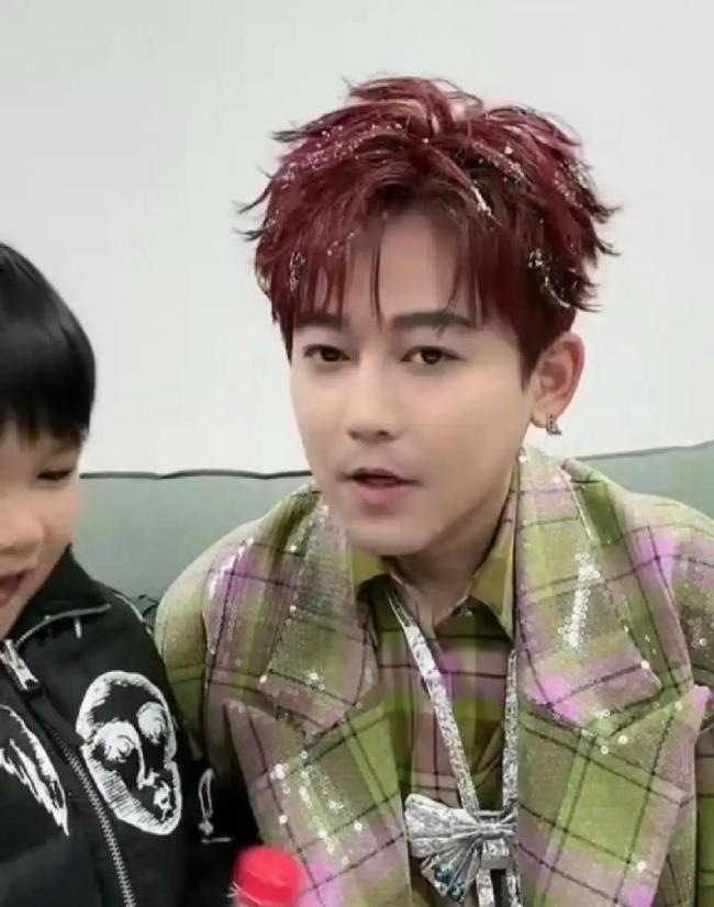 苏醒因胡辣汤言论道歉 用词不当引发争议