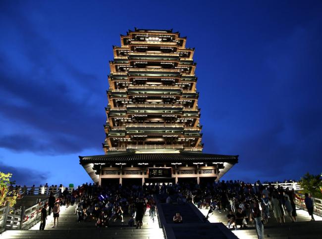 再访淄博：网红喧嚣事后的万亿宏愿 从“烤”场到产业引擎