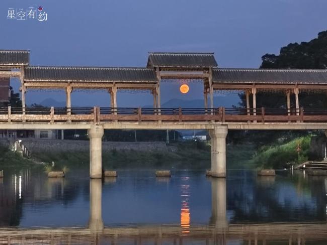 中秋月亮 超级月亮现身夜空