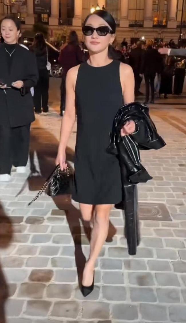 周迅窦靖童同框热聊 忘年闺蜜秀场重逢