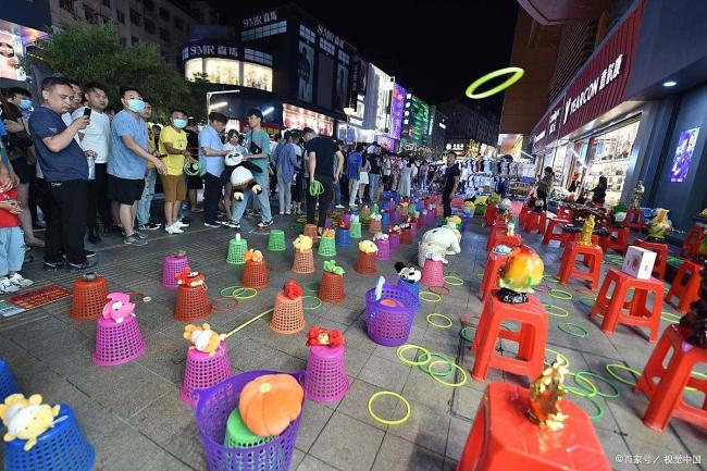 夜市套圈30元1500个圈 火爆出圈的经营智慧