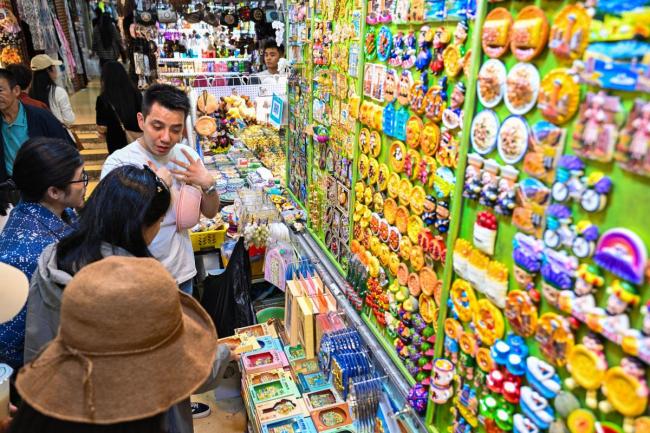 夜市套圈30元1500个圈 火爆出圈的经营智慧