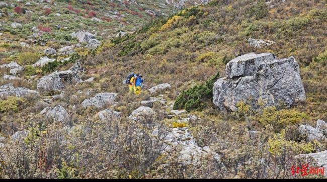 甘孜党岭女游客高反获救 仍在ICU 生死未卜引关注