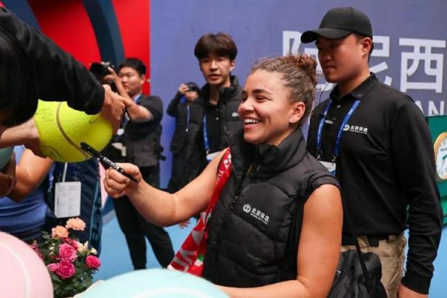 保利尼谈中国粉丝专属“保总”爱称 昵称获官方认证