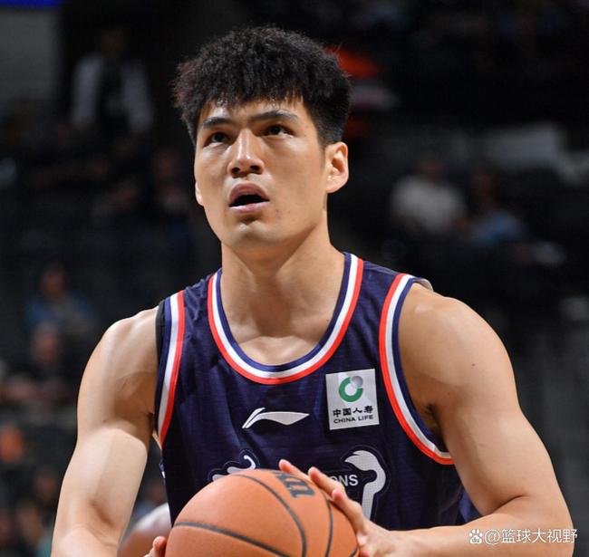 快船单节净胜龙狮34分 展现惊人统治力