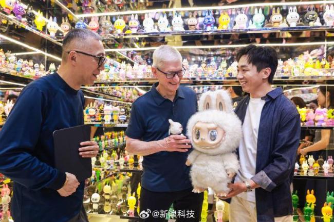 库克中国首站为labubu庆生