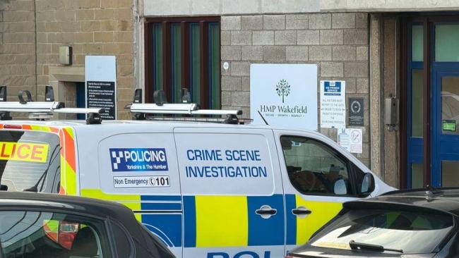 英国摇滚主唱狱中被杀 因企图性侵婴儿入狱 囚犯持刀行凶