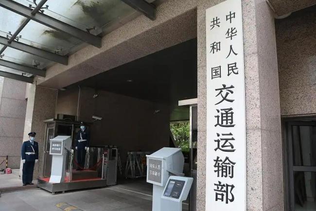 中国通告全球：对美船舶收取船舶特别港务费，美航运霸权遭当头棒