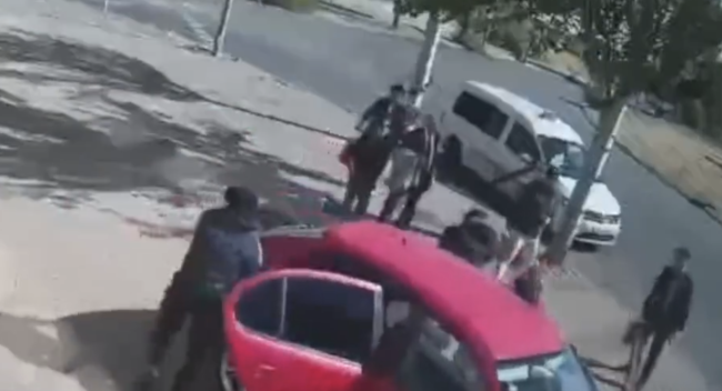 西班牙多名中国公民遭持械抢劫 蒙面歹徒抢走现金