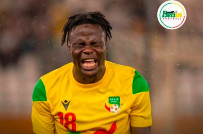 比国足高1位的黑马末轮崩盘！赛前小组第1，0-4后无缘世界杯 跌第3