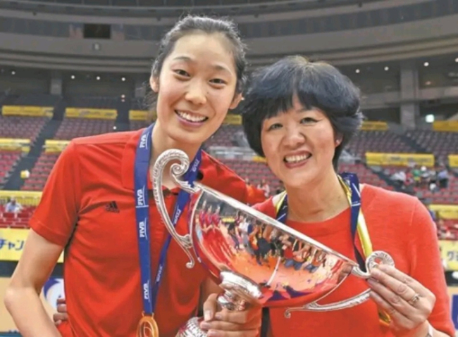 朱婷回应网暴风波：人生至暗时刻，一个月不敢登微信