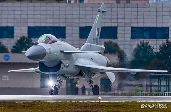 购入歼10后印尼将拥有7国9种战机 多元化空军引关注