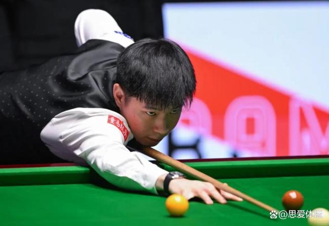 斯诺克战报：中国2负1胜 赵心童大爆冷 赵心童状态低迷
