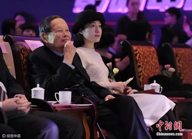 翁帆撰文杨振宁用一生交满意答卷