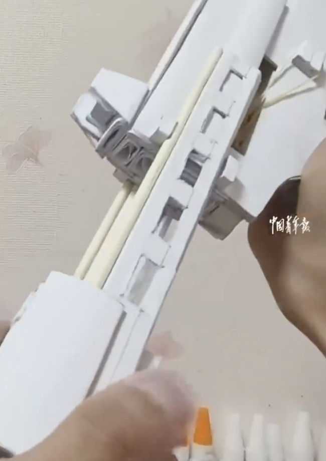 高中生用A4纸手搓多款步枪纸模