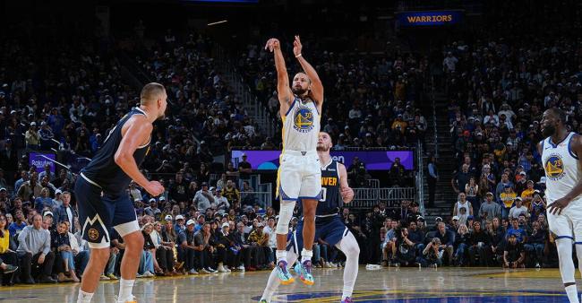 庫(kù)里42分 勇士加時(shí)勝掘金 全隊(duì)七人上雙