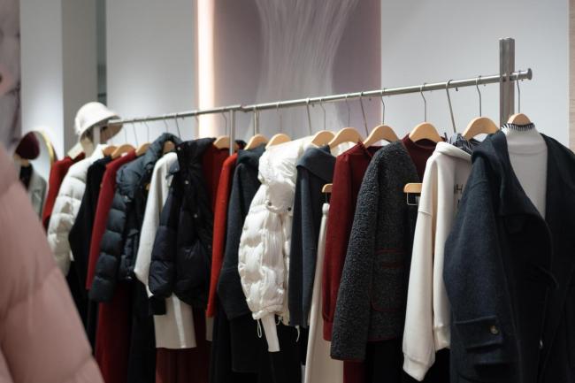 你了解自己的“过冬搭子”吗 羽绒服穿搭选购洗护全攻略