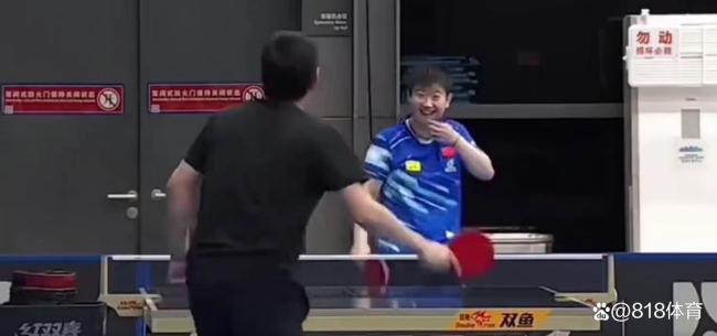 邱贻可从成都飞到石家庄陪练孙颖莎 全力备战全运会