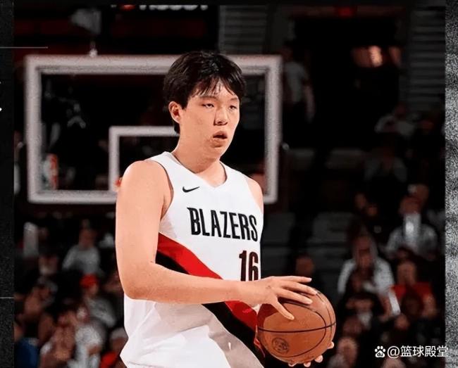 杨瀚森vs快船4分钟全收录：上场6秒就得分 防守站位进步太多 短暂亮相难掩短板