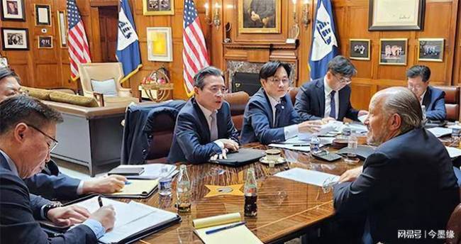 韩国考虑授予特朗普“无穷花大勋章”