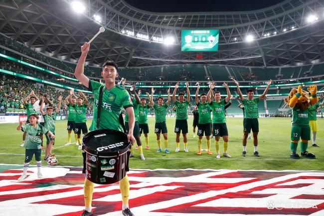 国安防线怎么了?解围踢空送大礼 后点严重漏人,海牛轻松破门反超