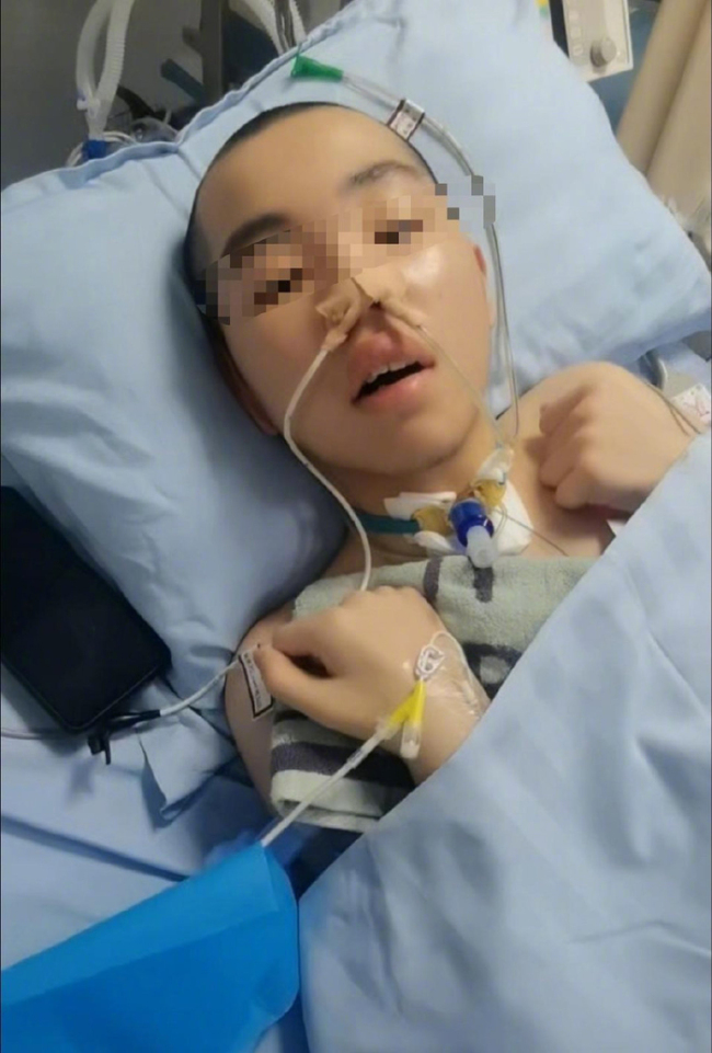14岁男生被女同学击中左胸后瘫痪 家属诉治疗费用无着落