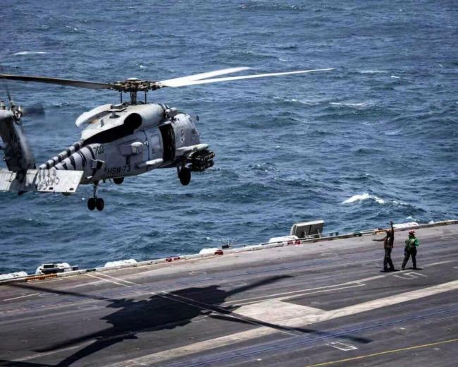 美军南海坠机是遭电磁攻击？想多了 网络热议背后的真相