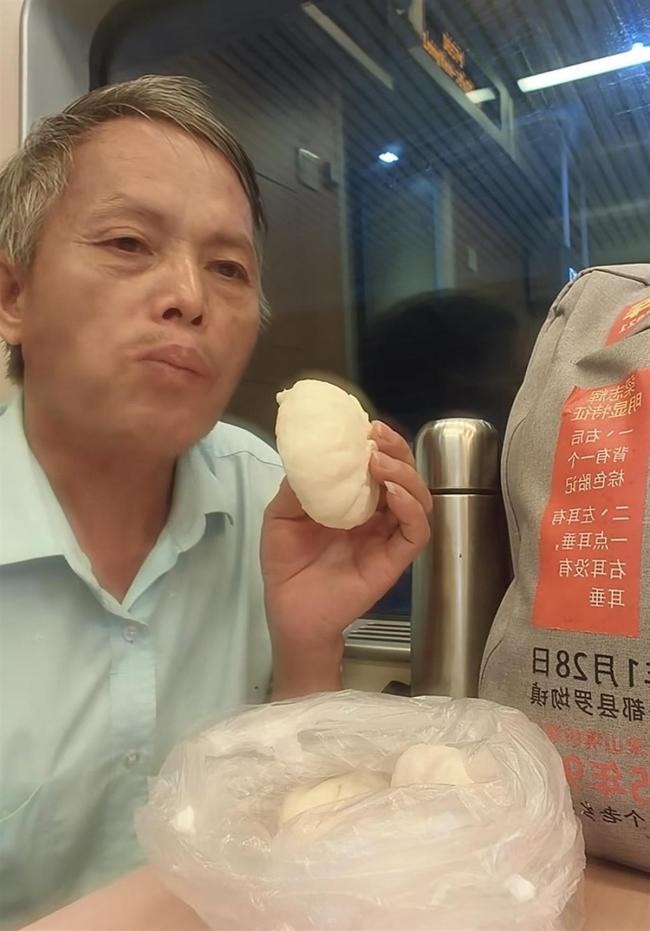 梁志辉爸爸寻子30年胜利上岸 父子终团圆